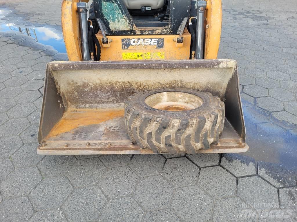 CASE SR 130 Skid steer loaders