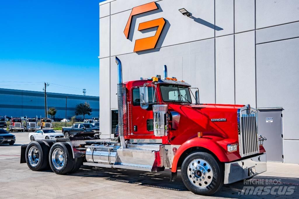 Kenworth W 900 Truck Tractor Units