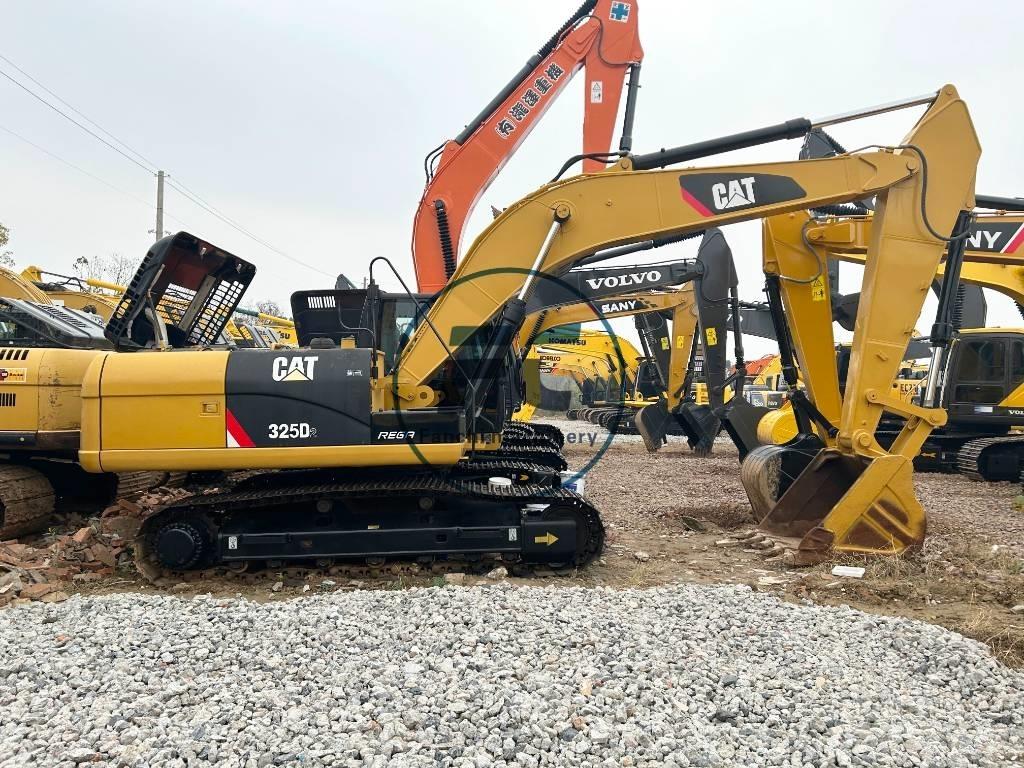 CAT 325 D2 Crawler excavators
