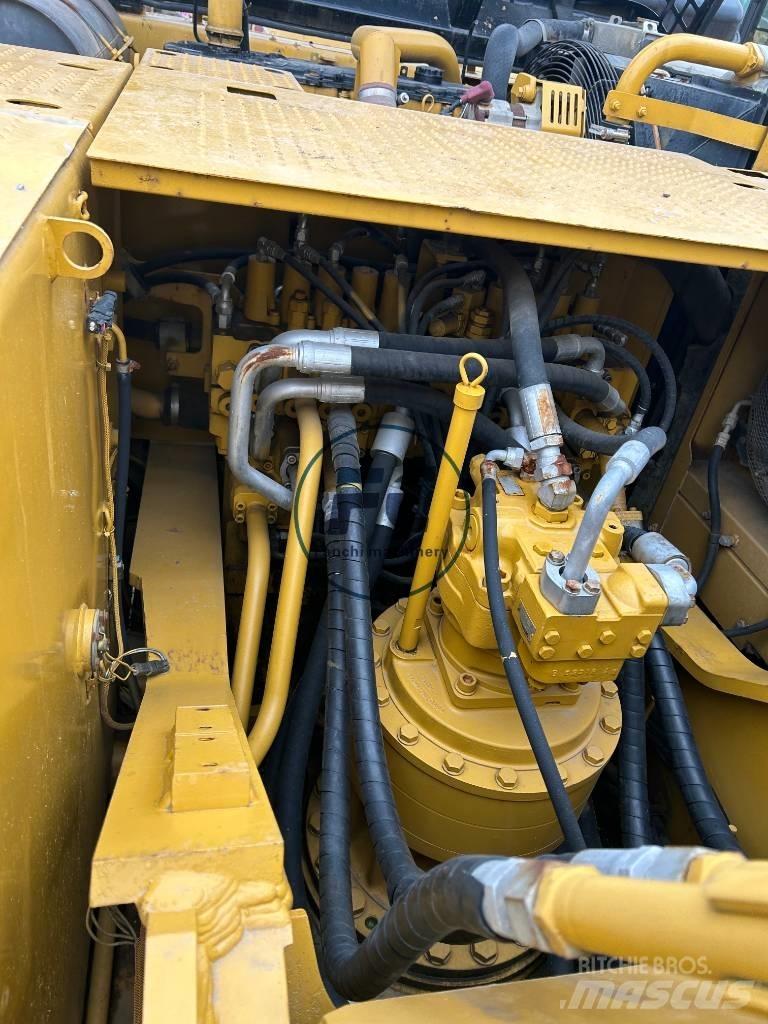 CAT 325 D2 Crawler excavators