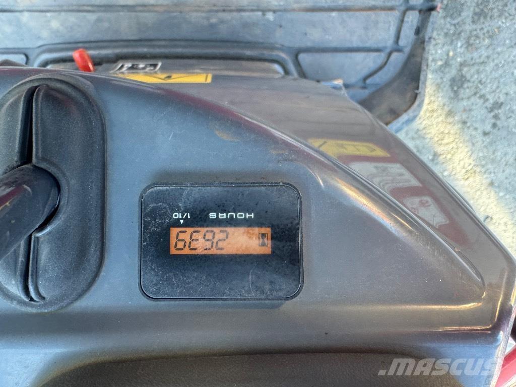 Yanmar SV08 (1E826) Mini excavators < 7t