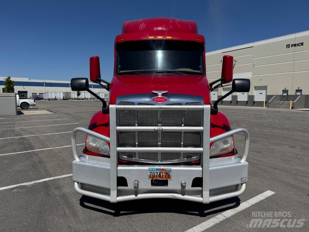 Peterbilt 579 Truck Tractor Units