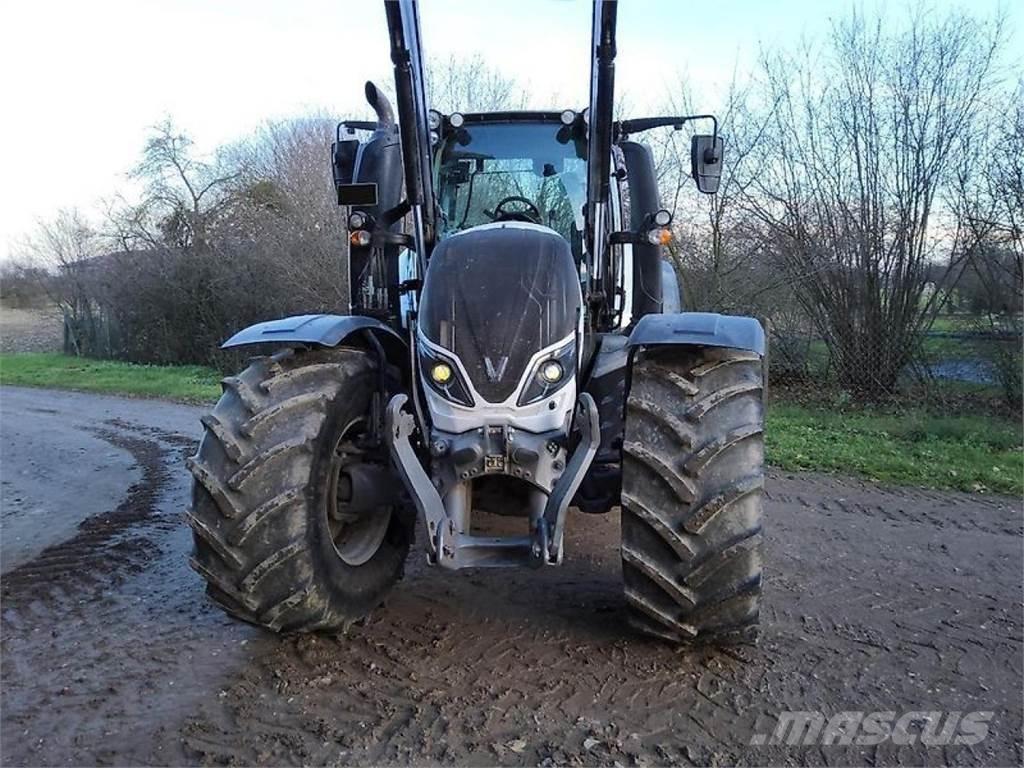 Valtra t 234 a Tractors
