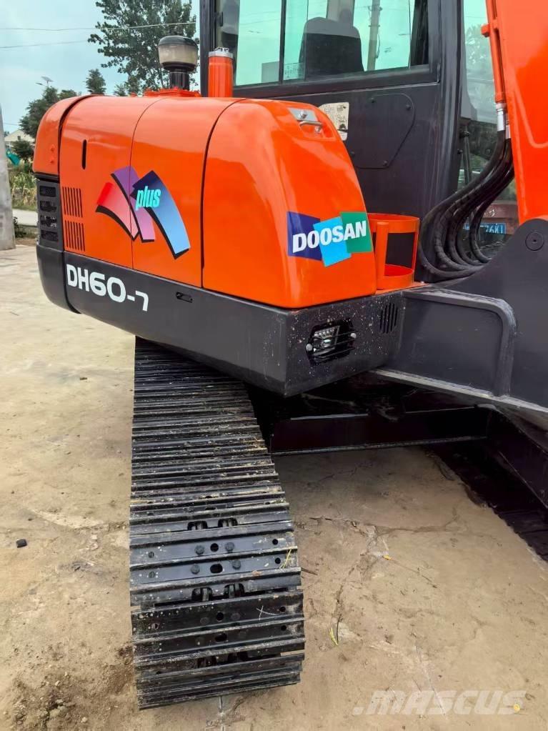 Doosan DH 60 Mini excavators < 7t