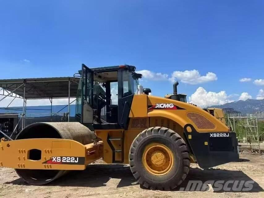 XCMG XS 222 J Single drum rollers