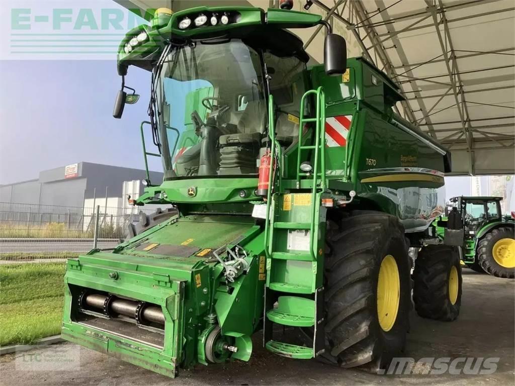 John Deere t670 Combine harvesters