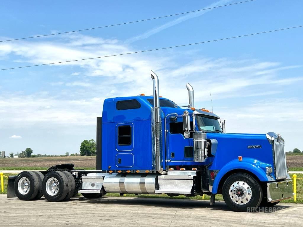 Kenworth W 900 Truck Tractor Units