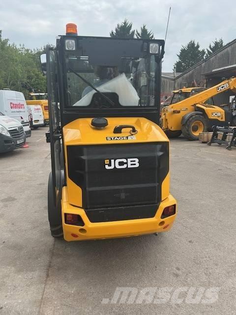 JCB 403 PLUS Farming telehandlers