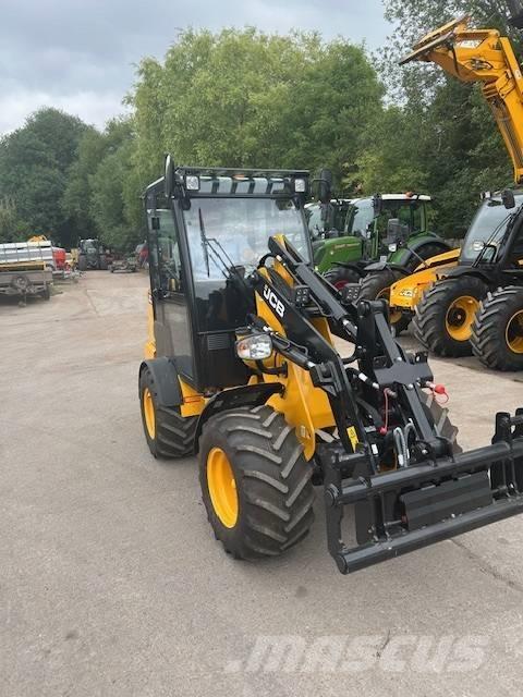 JCB 403 PLUS Farming telehandlers