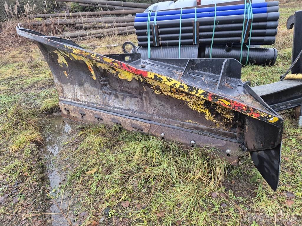  Vallileikkuri Ploughs