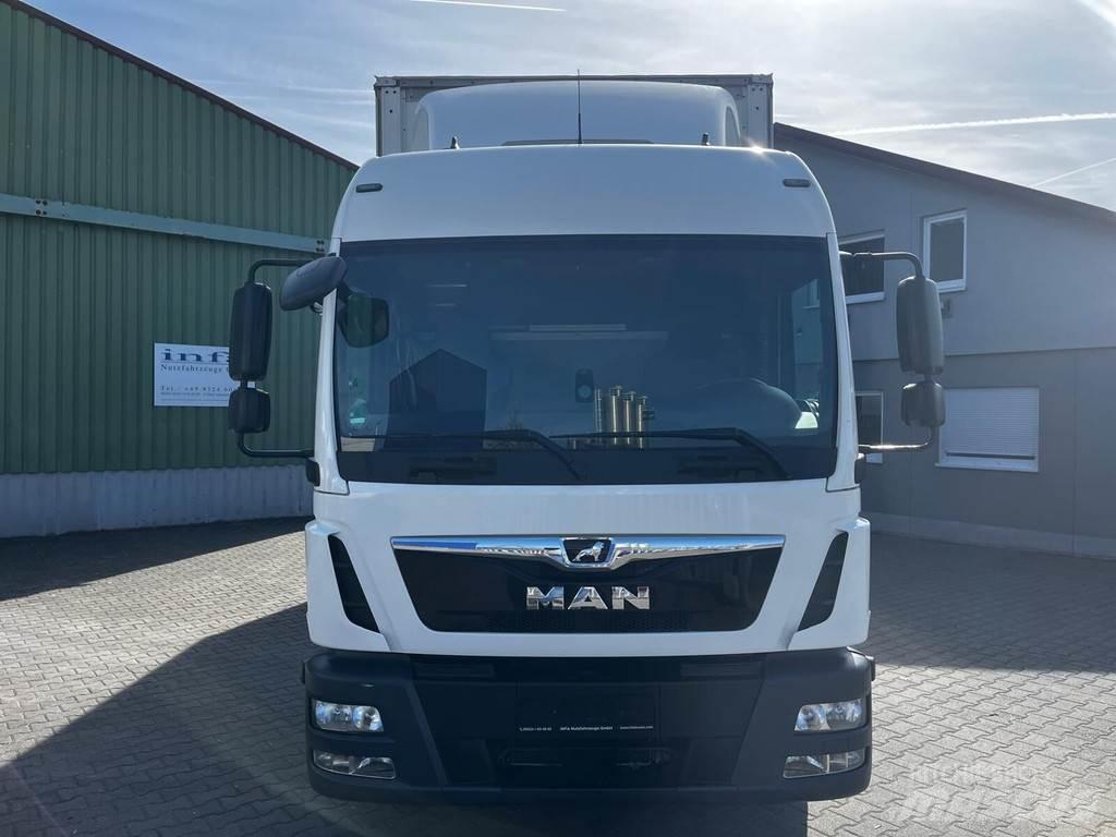 MAN TGL 8.220 Tautliner/curtainside trucks