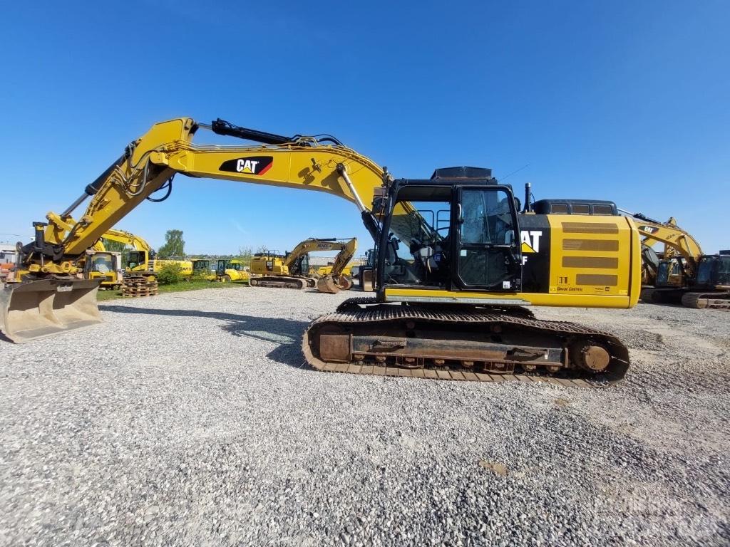 CAT 326 F L Crawler excavators