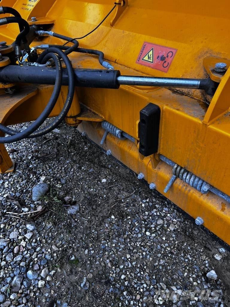  K.S. Hansen 2460-6-L Snow blades and plows