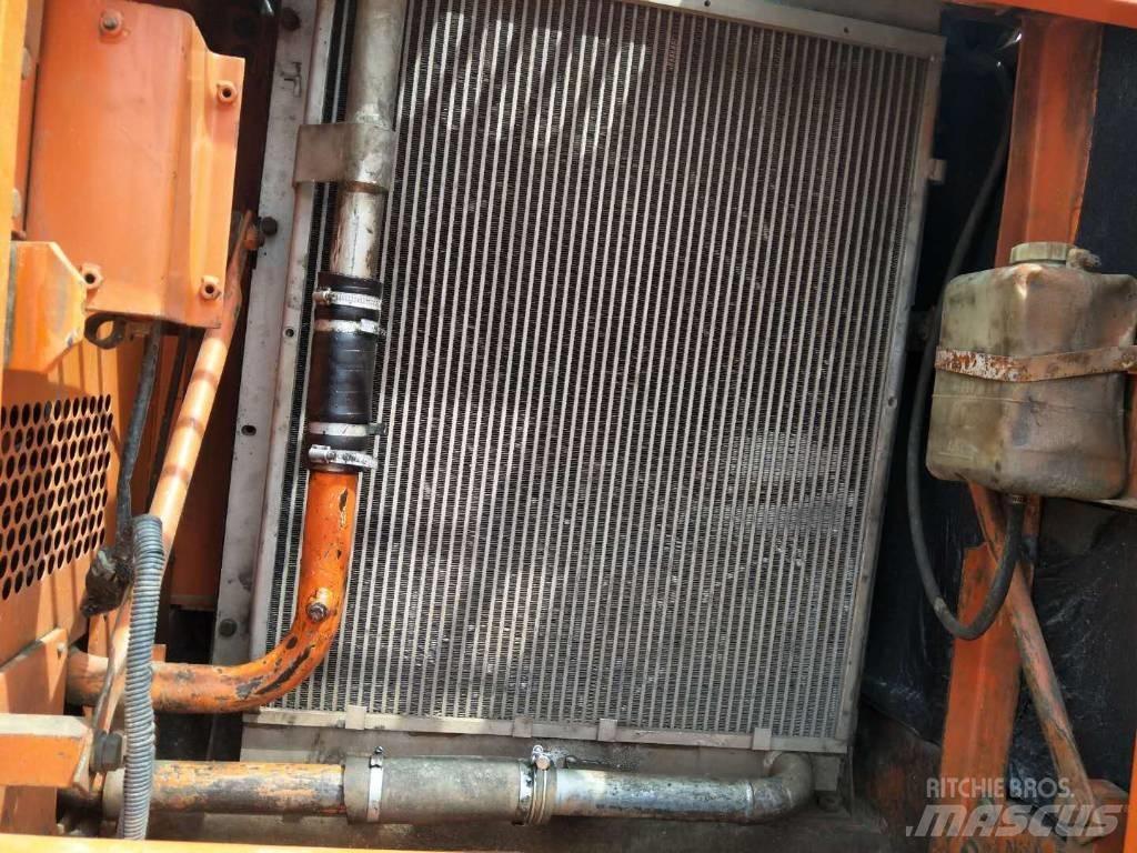 Doosan DX 225 LC Crawler excavators