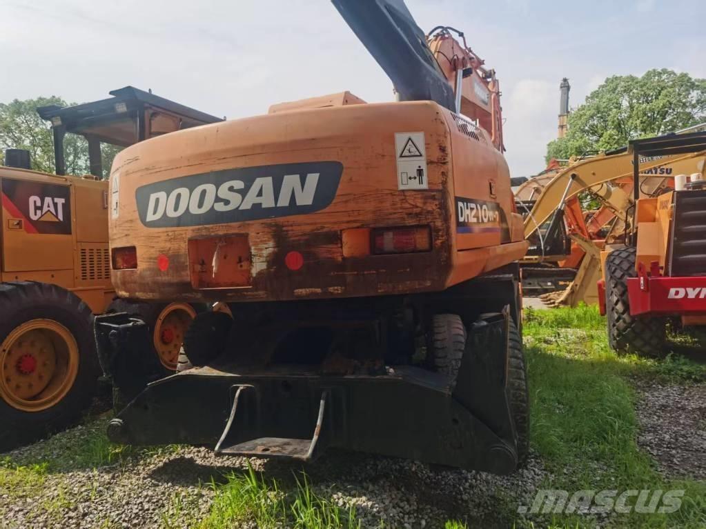 Doosan DH 210 W Wheeled excavators