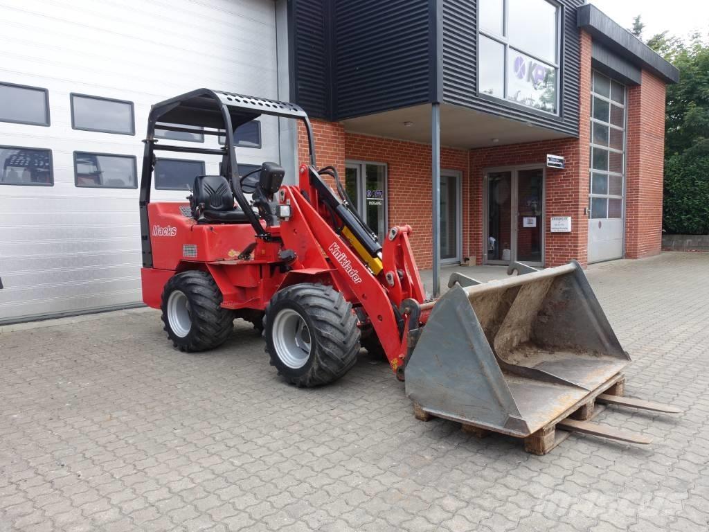 Macks 340 Mini loaders