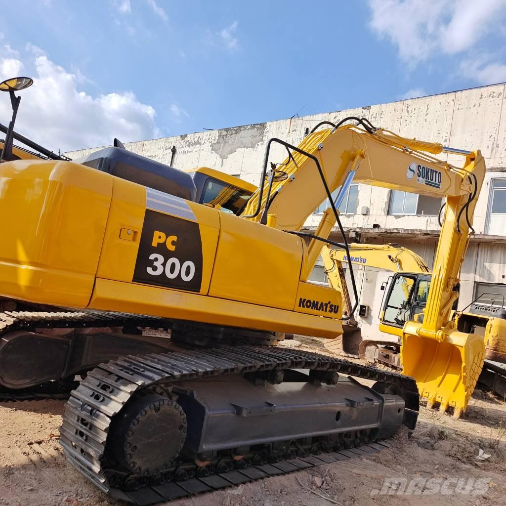 Komatsu PC 300 Crawler excavators