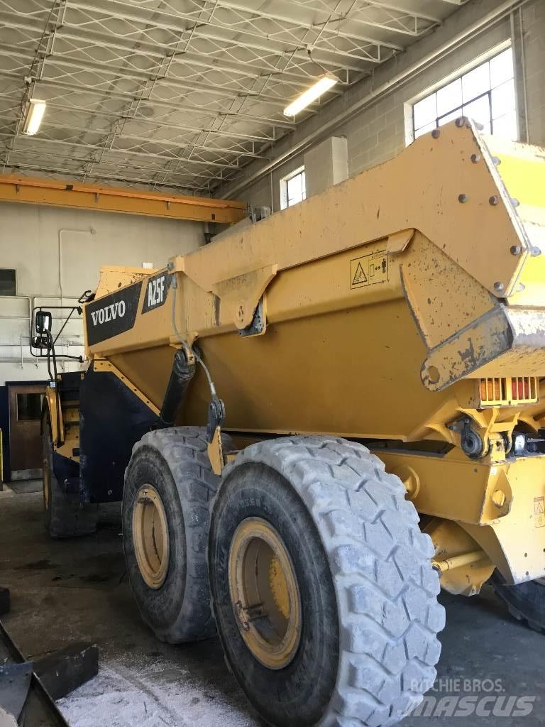 Volvo A 25 F Articulated Haulers