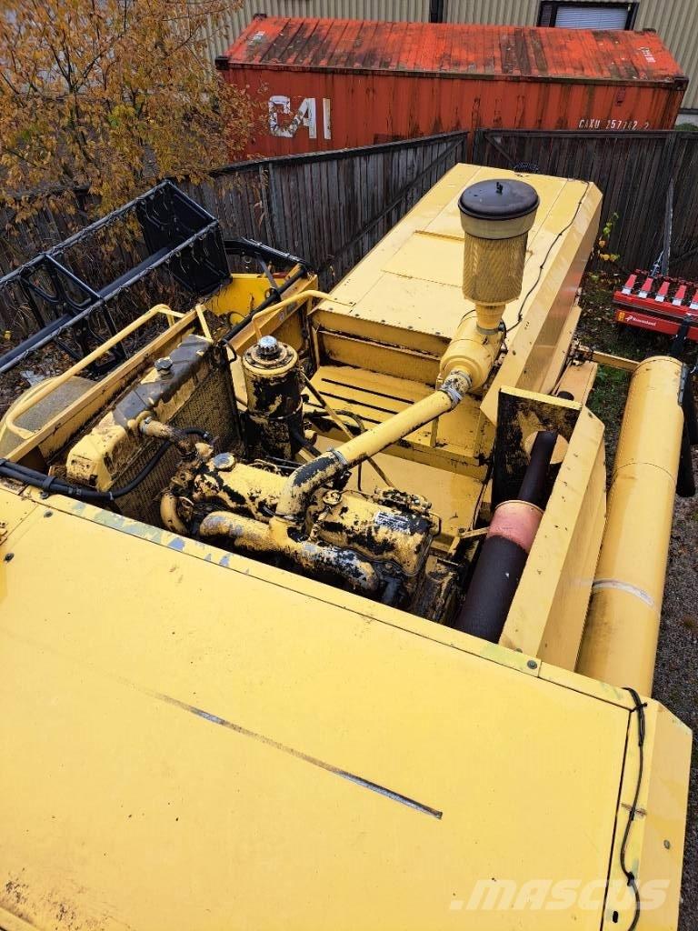 New Holland 8030H Combine harvesters