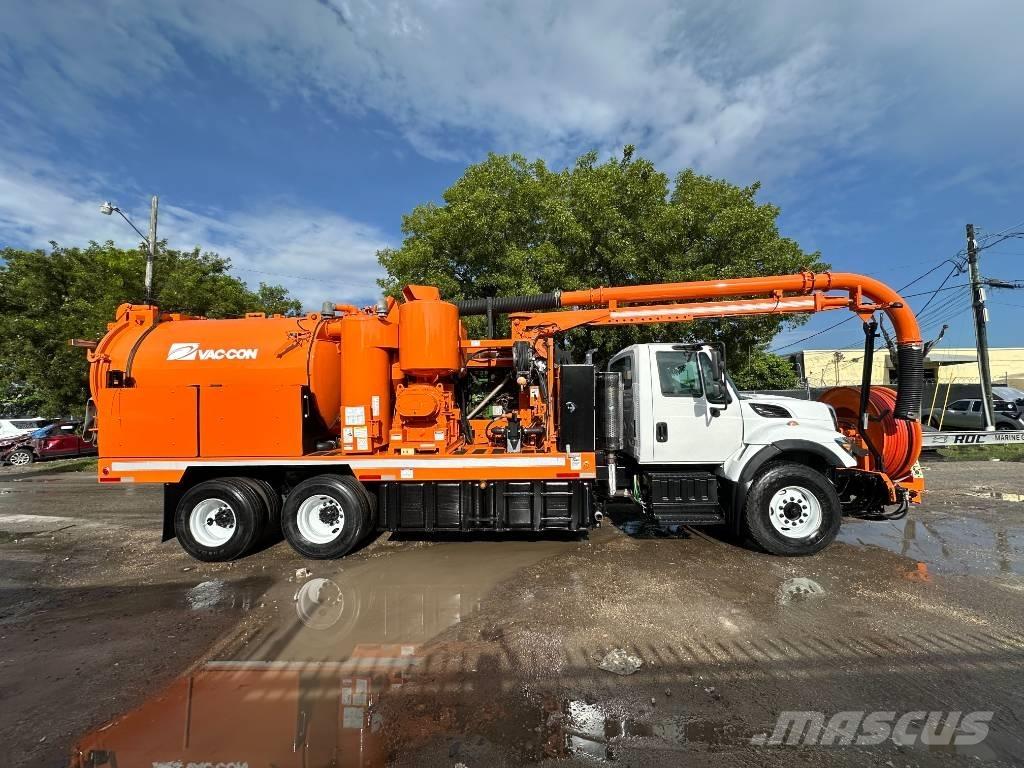 International 7400 Sewage disposal Trucks