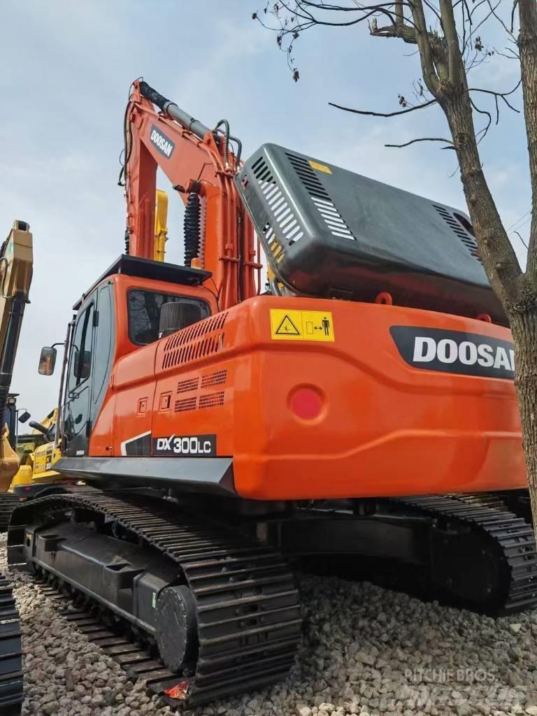 Doosan DX 300 LCA Crawler excavators