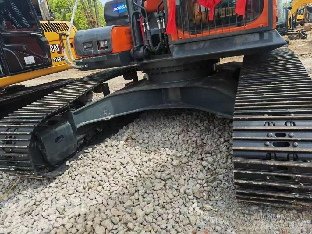 Doosan DX 300 LCA Crawler excavators