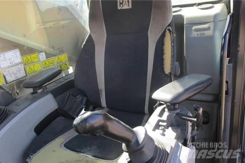 CAT 374FL Mini excavators < 7t