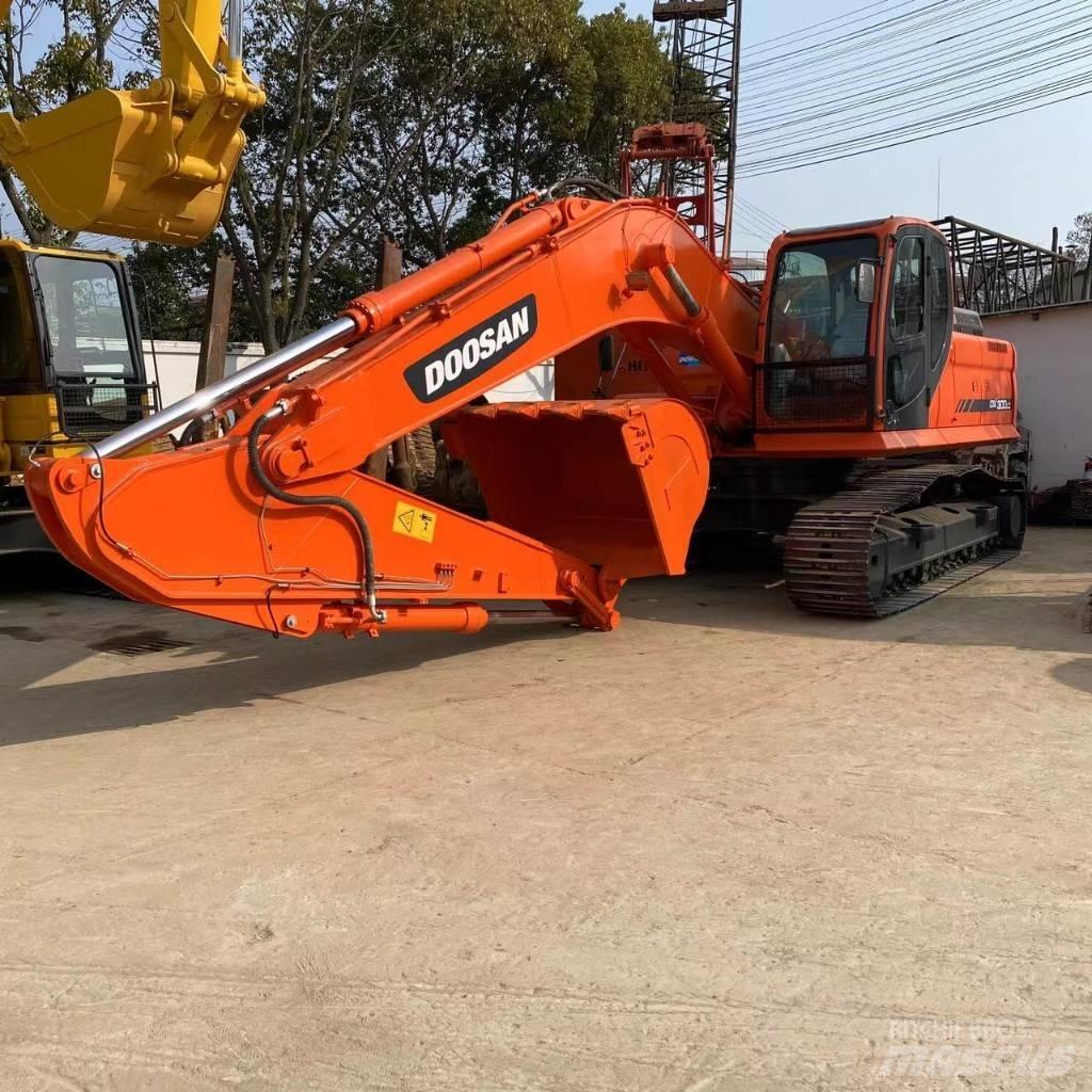 Doosan DX 300 Crawler excavators