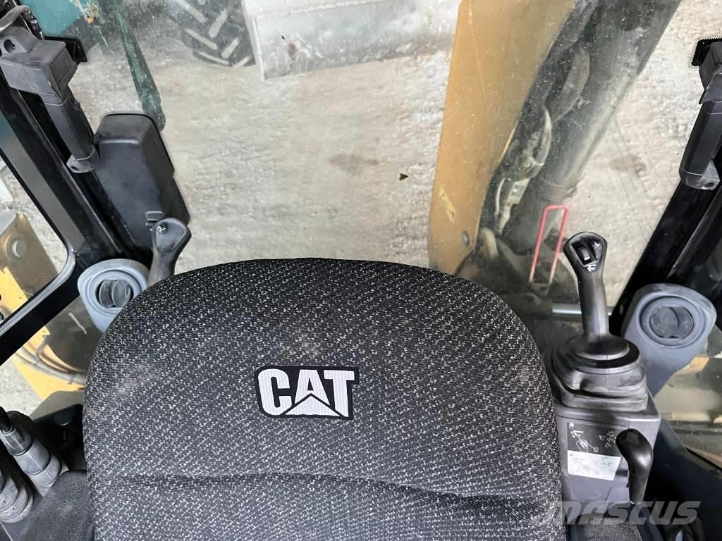 CAT 432 F 2 TLB's