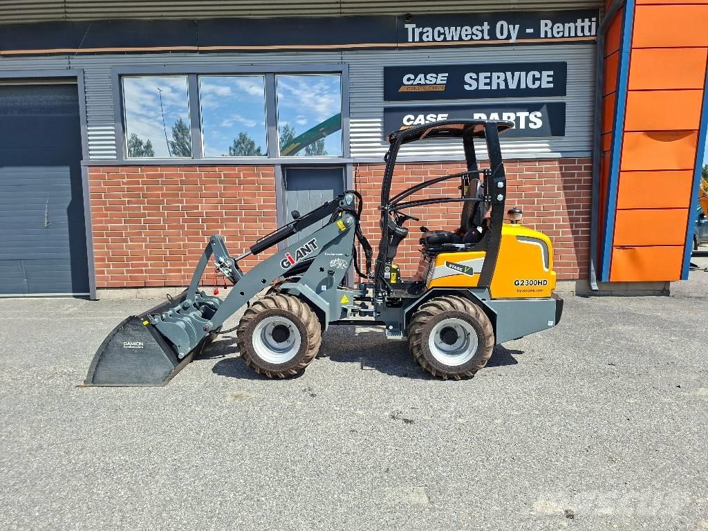 GiANT G 2300 HD Multi purpose loaders