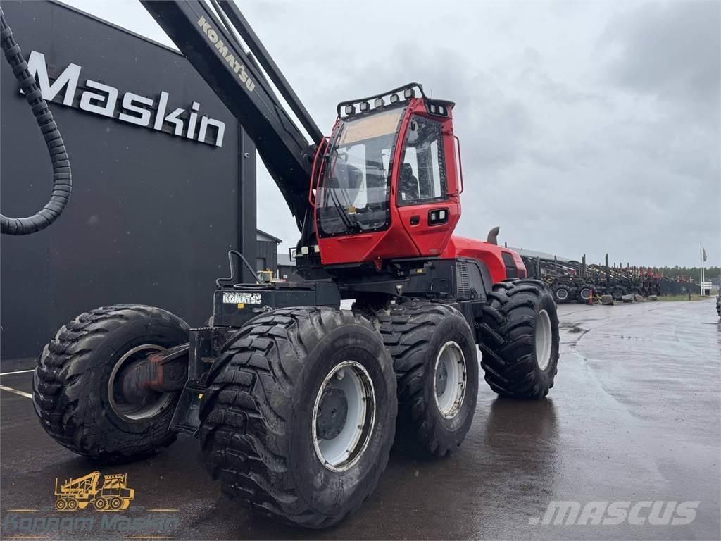 Komatsu 951 Harvesters