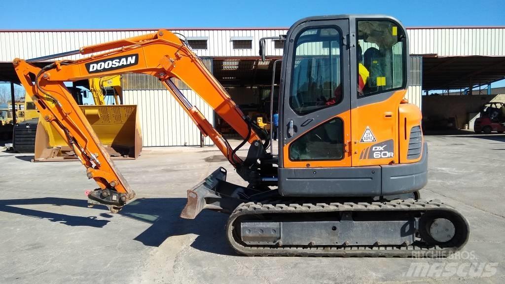 Doosan DX 60 R Mini excavators < 7t