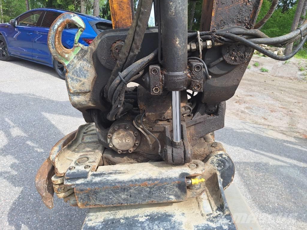 JCB JZ 140 LC Crawler excavators