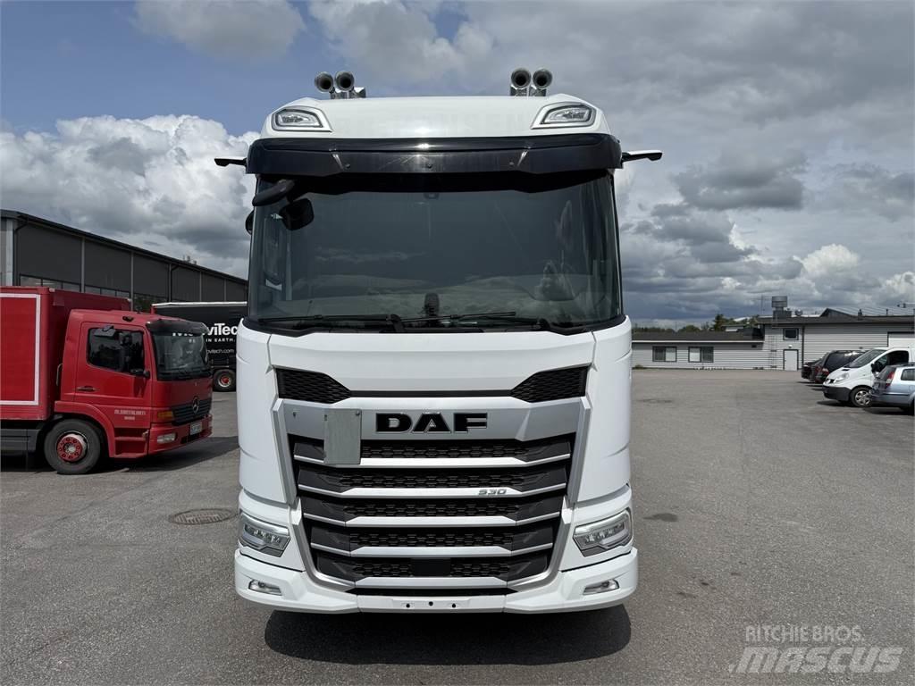DAF XF 530 FTS 6X2 Truck Tractor Units