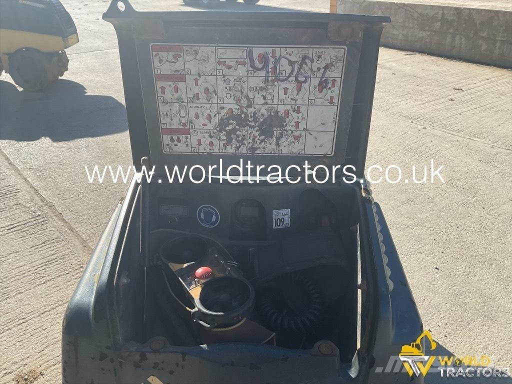 Bomag BMP 8500 Vibrator compactors