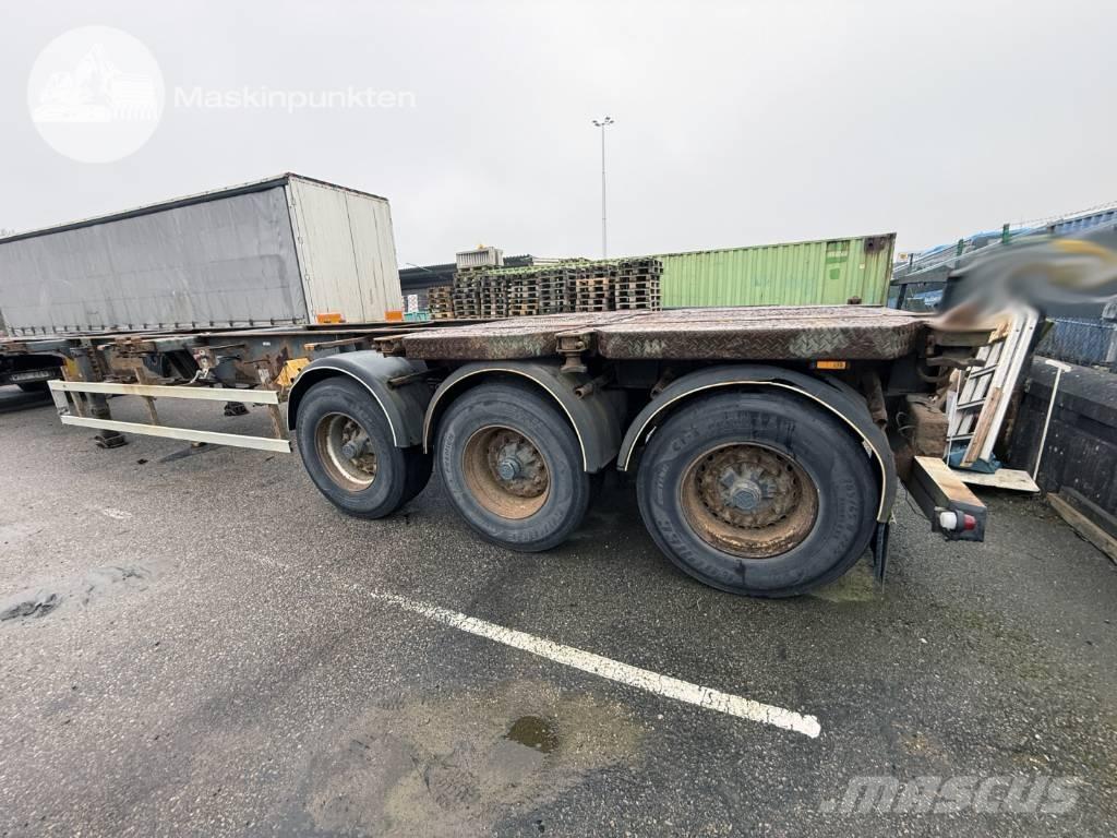 Schweriner CS 40 Containerframe/Skiploader semi-trailers
