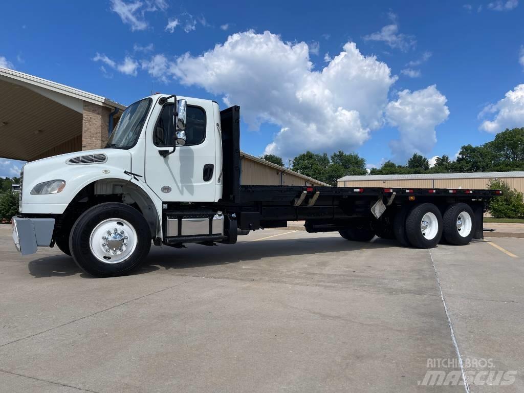 Freightliner M 106 Flatbed/Dropside trucks