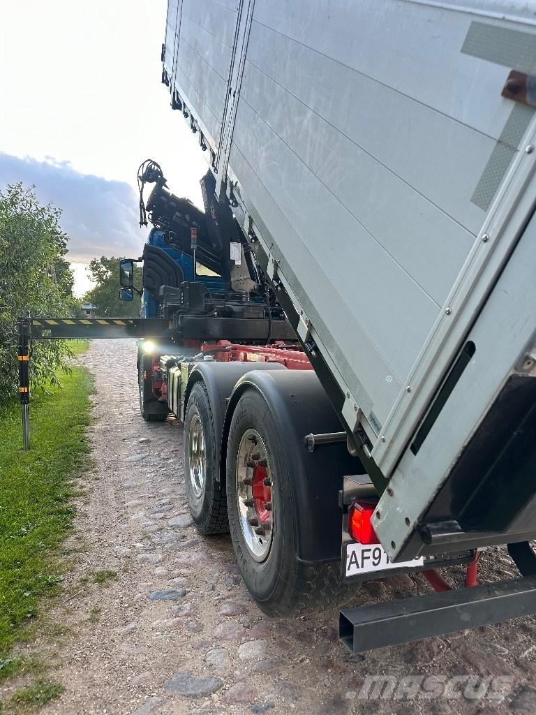 Volvo FM 450 Tipper trucks