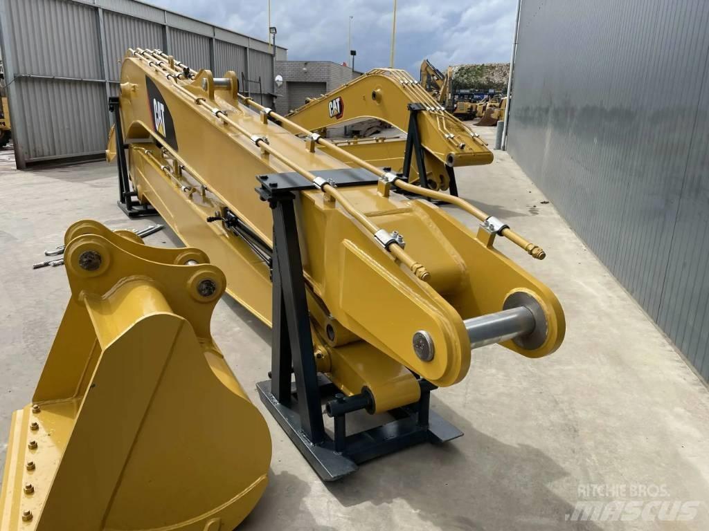 CAT 323D 15m Set TLB's