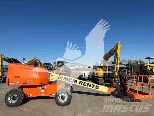 JLG 400S Telescopic boom lifts