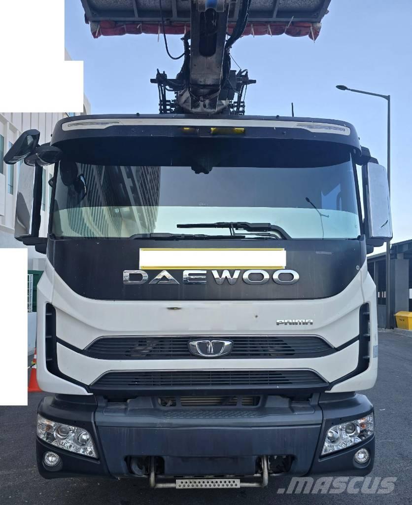 Horyong SKY750 Truck mounted aerial platforms