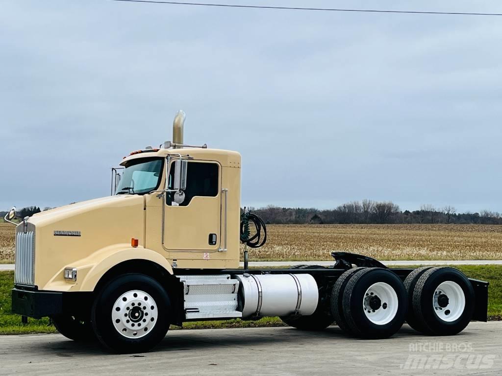 Kenworth T 800 Truck Tractor Units