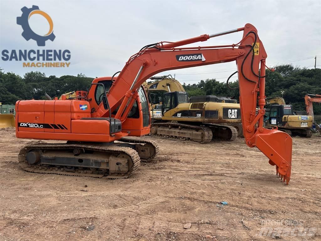 Doosan DX 120 Midi excavators  7t - 12t