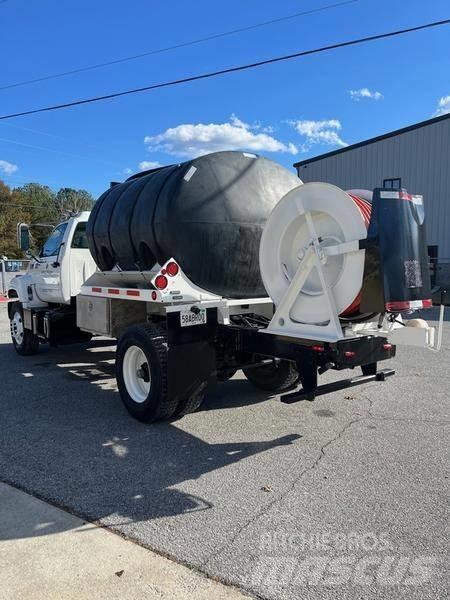 Sterling L9500 Sewage disposal Trucks