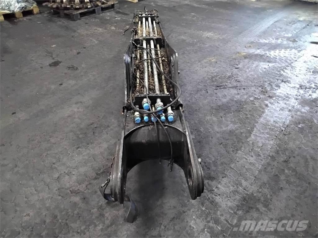 John Deere CH786 Harvester cranes