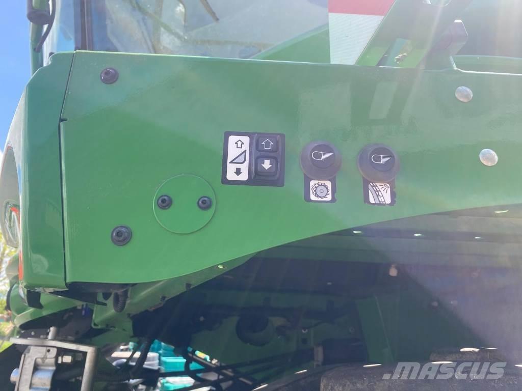 John Deere 8200 Forage harvesters