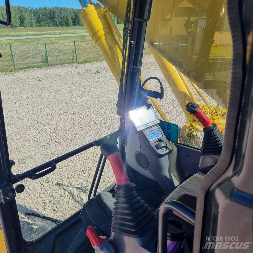 Komatsu PC 210 LC-11 Crawler excavators