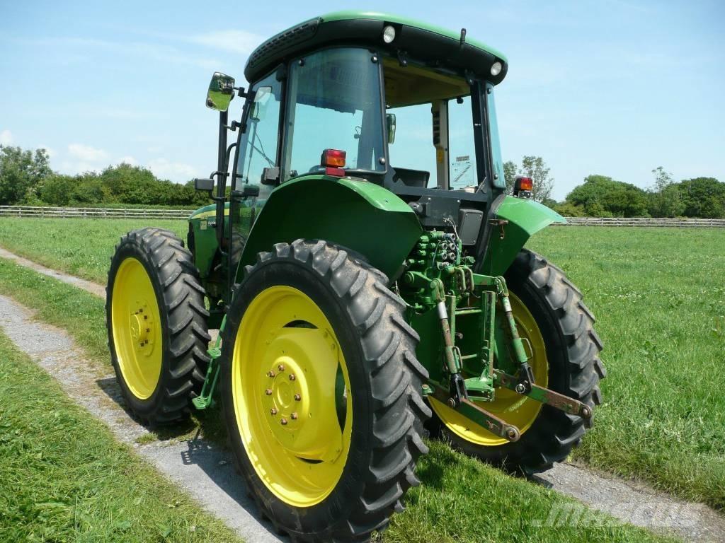 John Deere 5515 Tractors