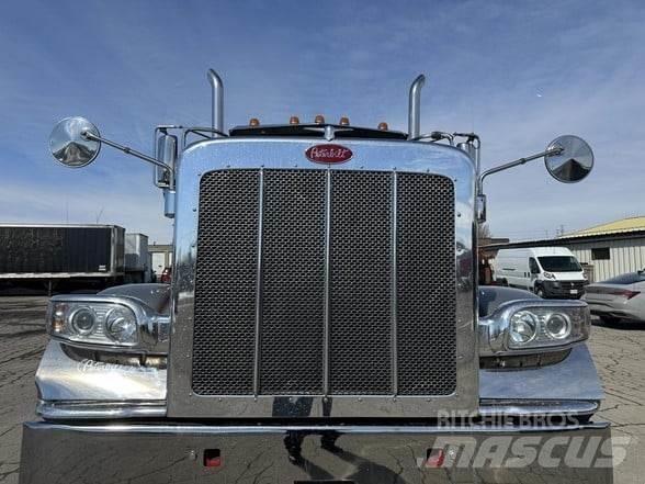 Peterbilt 389 Truck Tractor Units