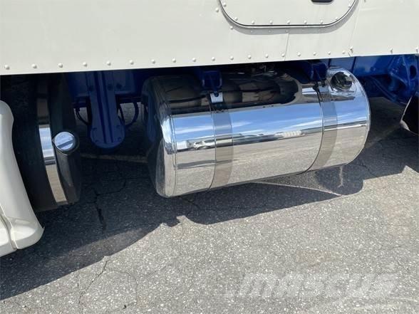 Peterbilt 579 Truck Tractor Units